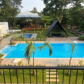 Kaveri Pool Pavilion，位于Paravūr的酒店