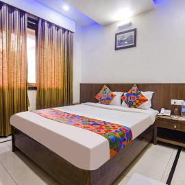 Hotel Shakti Palace，位于Ponda的酒店