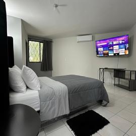 Casa Moderna, Ubicación Estrategjca，位于Cedro的酒店