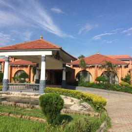 Hotel Lumbini Garden New Crystal,位于拉明德的酒店