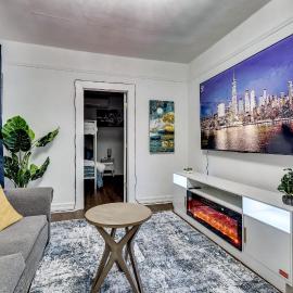 Premier Lodi 3BR 1st Floor Near NYC, MetLife & American Dream，位于Lodi的酒店