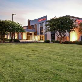 Hampton Inn Auburn，位于奥本的酒店