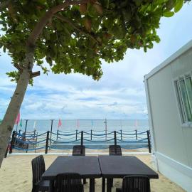 Uyzan Beach Camp by Hiverooms，位于Daanbantayan的酒店