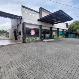 Hotel Urban Latifa Yogyakarta，位于Seturan的酒店