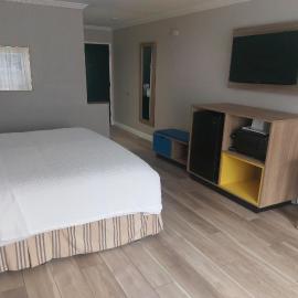 Days Inn & Suites by Wyndham Mountain View，位于山景城的酒店