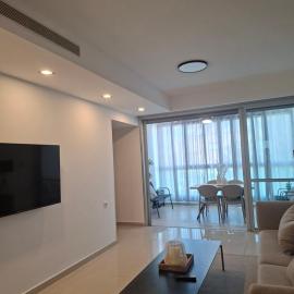 Histadrout street 3 bedrooms central Ashdod，位于阿什杜德的酒店