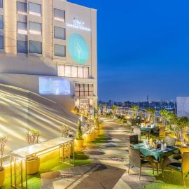 Nirvana Sarovar Portico Gorakhpur,位于戈勒克布尔的酒店
