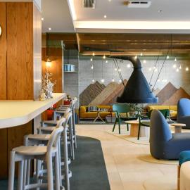 Hotel Edel Warme，位于富良野的酒店