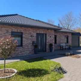 Bungalow HWW am Feldrand Ideal für Feriengäste und Handwerker，位于Wentorf的酒店