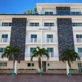 PUNTA ESMERALDA Hotel Boutique，位于普拉亚卡门的酒店