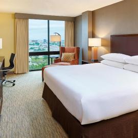 DoubleTree by Hilton San Antonio Airport