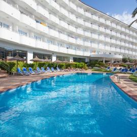 Grupotel Maritimo，位于阿尔库迪亚港的酒店