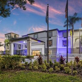 Clarion Pointe Lakeland I-4,位于莱克兰的酒店