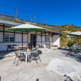 Slow House，位于番路乡的酒店