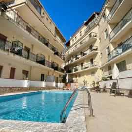 Hotel Soleado，位于陶尔米纳的酒店