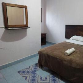 Hotel Alejandra，位于圣克里斯托瓦尔-德拉斯卡萨斯的酒店