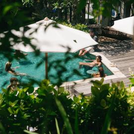 One More Wave Surf House Uluwatu，位于乌鲁瓦图的酒店