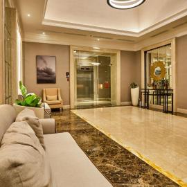 Roseville Soho & Suite Apt - BSD New Apartment near ICE BSD - Full furnished，位于Dadap的酒店