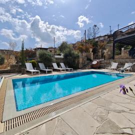 Villa Oikia Roti appartments，位于Vasa Kilaniou的酒店