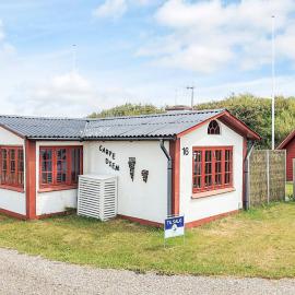 6 person holiday home in Løgstør，位于Løgstør的酒店