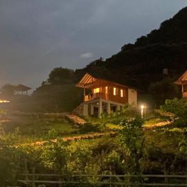 Saluvi Hill's，位于Pulau Sarang的酒店