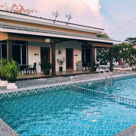 Losd Village Cottage，位于玻璃市港口的酒店