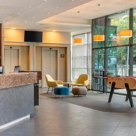 Courtyard by Marriott Paris Saint Denis，位于圣但尼的酒店
