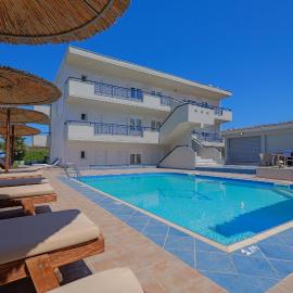 Sueño beach hotel，位于波利克罗诺的酒店