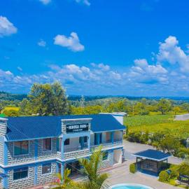 Mimosa Park and Island Camp Sagana，位于Sagana的酒店