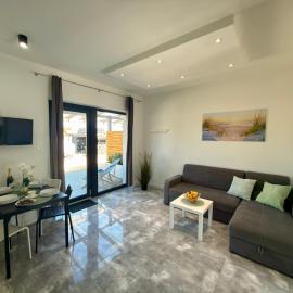 Domki, Apartamenty U Adama i Ewy Morska Bryza Gąski, jacuzzi, sauna，位于贡斯基的酒店