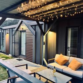 Peak View Tiny House - Piatra Craiului Nest，位于泽尔内什蒂的酒店