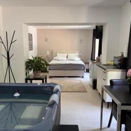 Hôtel-Restaurant Belle'man，位于Longevelle-sur-Doubs的酒店