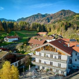 Heil- und Seminarzentrum "LebensQuell"，位于施莱兴的酒店