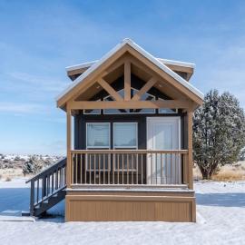 057A Stargazers Loft Modern Cabin 20 minutes from Grand Canyon South Rim - Sleeps 4，位于瓦莱的酒店