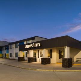 Days Inn by Wyndham Pierre，位于皮埃尔的酒店