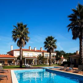 The Village – Praia D’El Rey Golf & Beach Resort，位于普拉亚德尔瑞伊的酒店