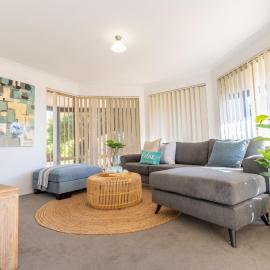 Cozy Home with Ocean View & Sunset- Walk to Falcon Beach，位于Falcon的酒店