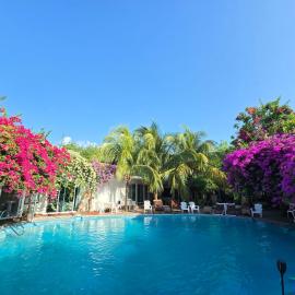 Oasis2 Phuket Airport Glamping，位于Phuket的酒店