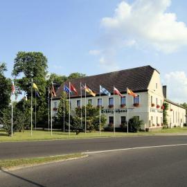 Hotel Schützenhaus Jessen，位于Jessen的酒店