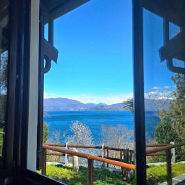 Mid of Nature ' Bella Vista Lago Maggiore charmant mit traumhaften Seeblick, Terrasse und großen Garten，位于吉法的酒店
