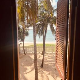 CocoBaru - Private Beachfront Entire Villa，位于马拉维拉的酒店