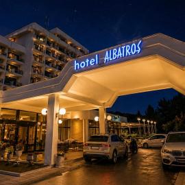 CORPUS B - Hotel Albatros,位于乌尔齐尼的酒店