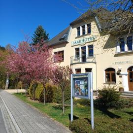 Parkhotel Oybin - Zur alten Rodelbahn,位于奥伊宾的酒店