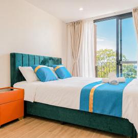 Auburn Studio, Entire Studio with Ensuite toilet and kitchen，位于悉尼的酒店