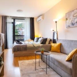 Aspen Nest with Pool and Spa near Bansko and Razlog，位于拉兹洛格的酒店