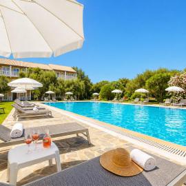 Kosmas Apartments，位于罗达的酒店