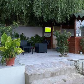 Casa NICORAD Camere，位于Pucioasa的酒店