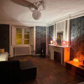 Chambre et salle de bain privative，位于贝拉克的酒店