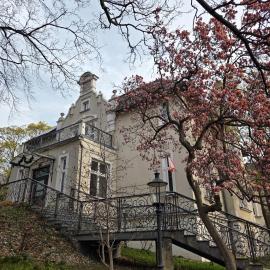 Versant Hotel & Spa，位于杰尔若纽夫的酒店