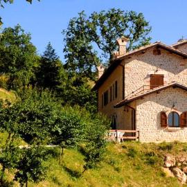 APPARTAMENTI Villa Marianna，位于斯波莱托的酒店